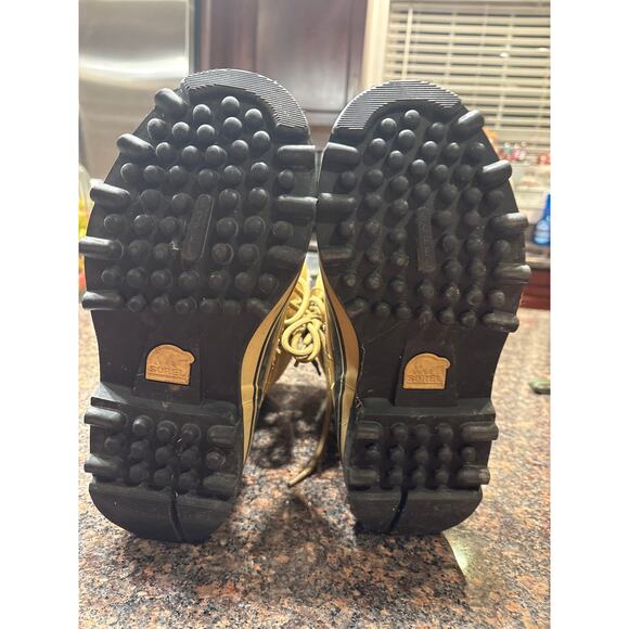 Sorel Women's Caribou Waterproof Boot Size 7 - Picture 8 of 11